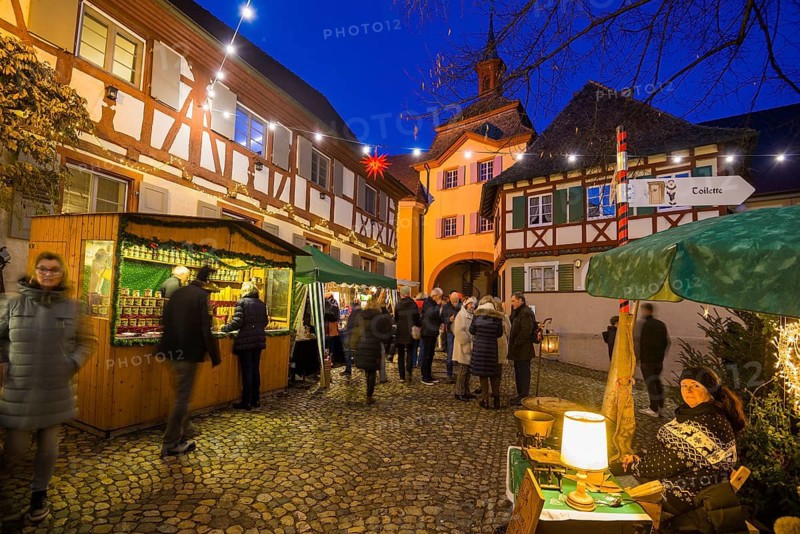 Christmas market, blue hour, Burkheim, Vogtsburg, Kaiserstuhl, Baden-Württemberg, Germany