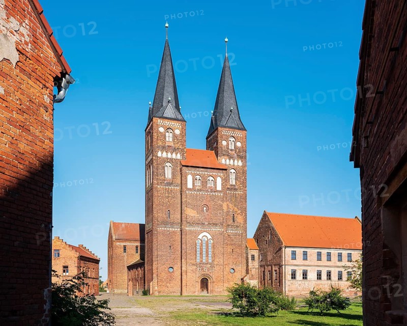 The monastery church of Jerichow Monastery, the cradle of North German brick architecture, the oldest brick church in Northern Germany, Brick Romanesque, Jerichow, Altmark, Saxony-Anhalt, Germany