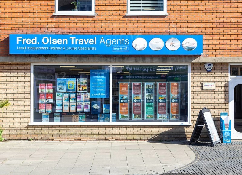 Fred Olsen travel agents shop, Hamilton Road, Felixstowe, Suffolk, England, UK