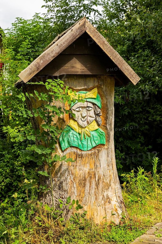 The Wilhelm-bush-Mühle or Max-und-Moritz-Mühle, formerly known as the Bachmannsche Mühle or Herrenmühle, is a historic watermill in Ebergötzen in the district of Göttingen. It has been operated as a memorial to Wilhelm bush and as a mill museum since 1977. The museum shows excerpts from the life and work of Wilhelm bush, the old grinding technology on the running grain mill, the history of the building and rural life in the 19th century, Wilhelm-bush-Mühle, Ebergötzen, Lower Saxony, Germany