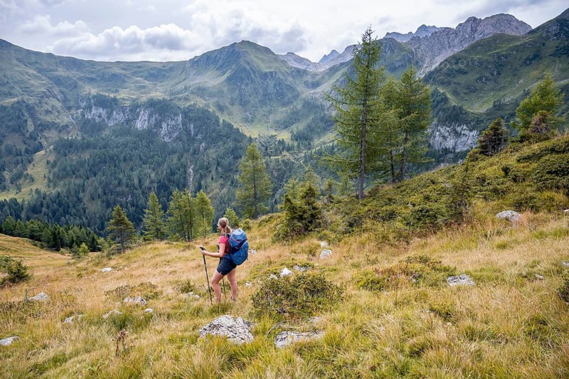 Hiker on the Carnic High Trail, Carnic Main Ridge, Carnic Alps, Carinthia, Austria