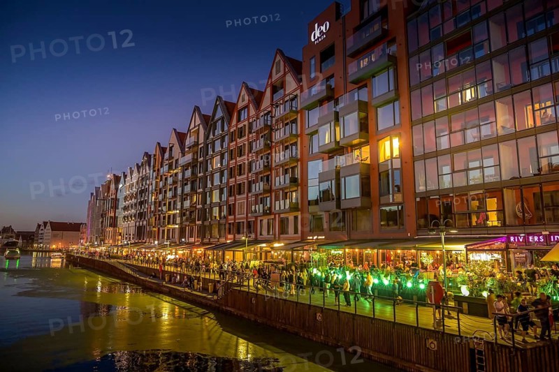 New buildings, real estate, promenade, Chmielna, Gdansk Island, Pomeranian Voivodeship, Poland