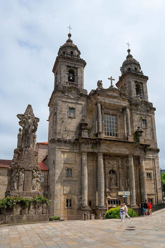 Impressive historic church with two towers and statues in the square in front of it, Convento de San Francisco, San Francisco del Valle de Dios, Galician: San Francisco de Val de Deus, Franciscan monastery, Santiago de Compostela, autonomous community of Galicia, place of pilgrimage, destination of the Way of St James, Spain