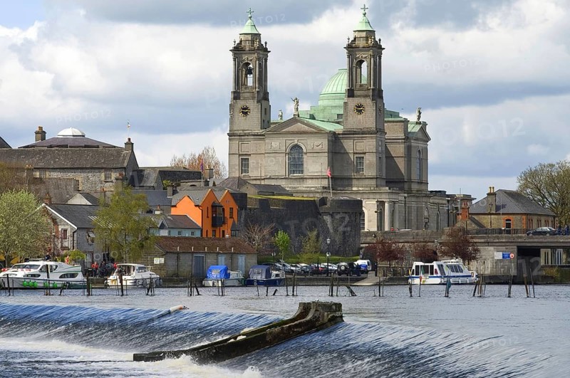Athlone Cathedral and Castle on the Shannon River, England, Great Britain