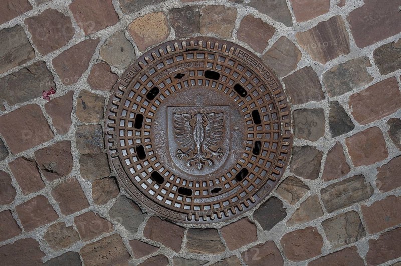 Manhole cover with the coat of arms of Villingen, Villingen-Schwenningen, Baden-Württemberg, Germany
