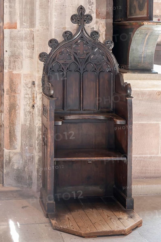 Open neo-Gothic church chair, Lorenzkirche, Nuremberg, Middle Franconia, Bavaria, Germany