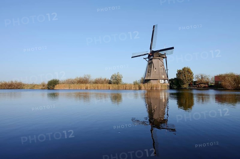 Historic windmill, UNESCO World Heritage Site, Kinderdijk, South Holland, Netherlands