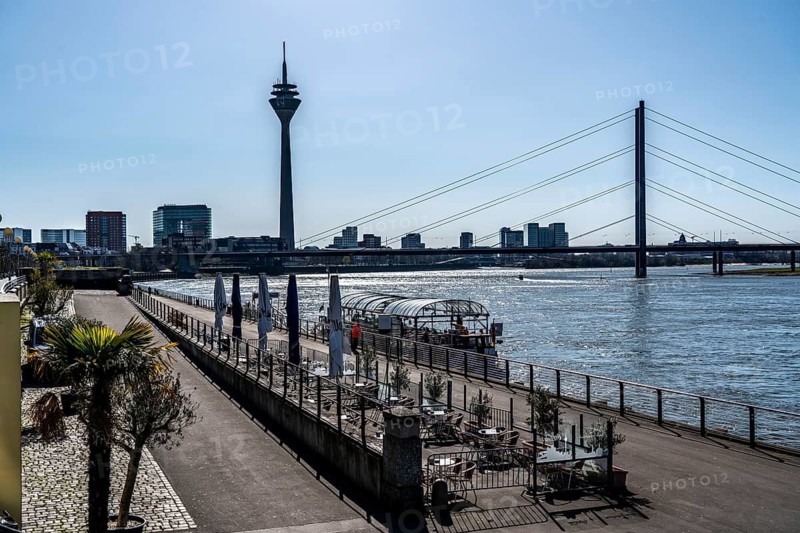 Empty Rhine embankment promenade, consequences of the contact ban, effects of the coronavirus pandemic in Germany, Düsseldorf