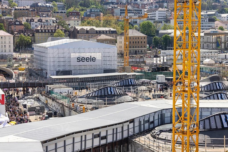 Open days on the construction site at the new main railway station started with great public interest. The construction site can still be visited until Easter Monday. However, the 75, 000 tickets are already almost fully booked. The infrastructure project is scheduled to go online at the end of 2026. Deutsche Bahn currently puts the total cost of Stuttgart 21 at around eleven billion euros. Stuttgart, Baden-Württemberg, Germany