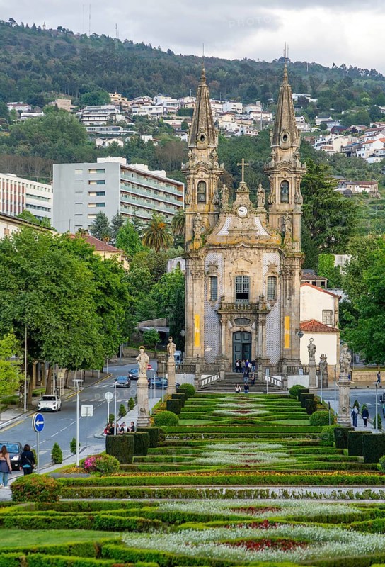 Santos Passos Church, Largo da República do Brasil, Campo da Feira, city of Guimaraes, northern Portugal