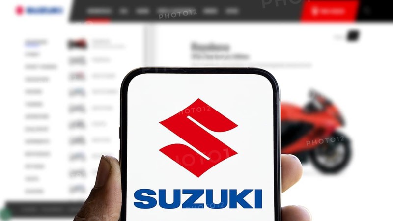 Dhaka, bangladesh- 06 Oct 2024: Suzuki logo is displayed on smartphone