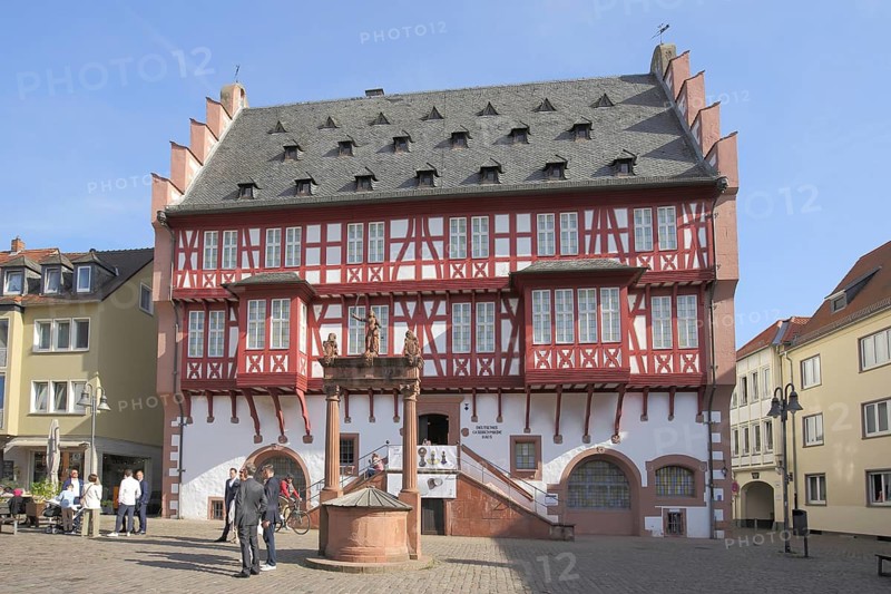 Early Renaissance German Goldsmith's House and Fountain, half-timbered house, Altstädter Markt, Hanau, Hesse, Germany
