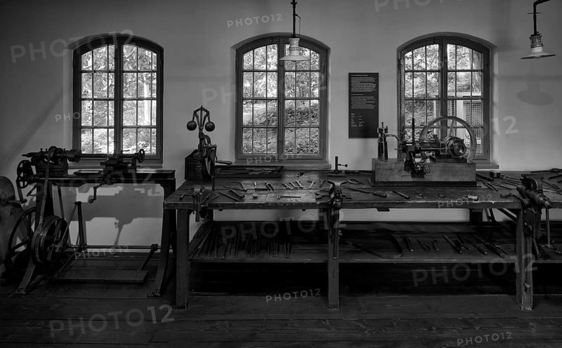 Interior photograph, first vehicle engine, the grandfather clock, Gottlieb Daimler's former workshop in the garden house, Gottlieb Daimler Memorial Site, Gottlieb Daimler Memorial Site, museum, spa gardens, black and white, Bad Cannstatt, Stuttgart, Baden-Württemberg, Germany