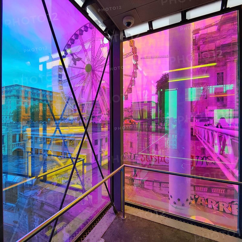 Marollescenece, art installation The Cube, coating of the windows with translucent dichroic films, Poelaert, Brussels, Belgium