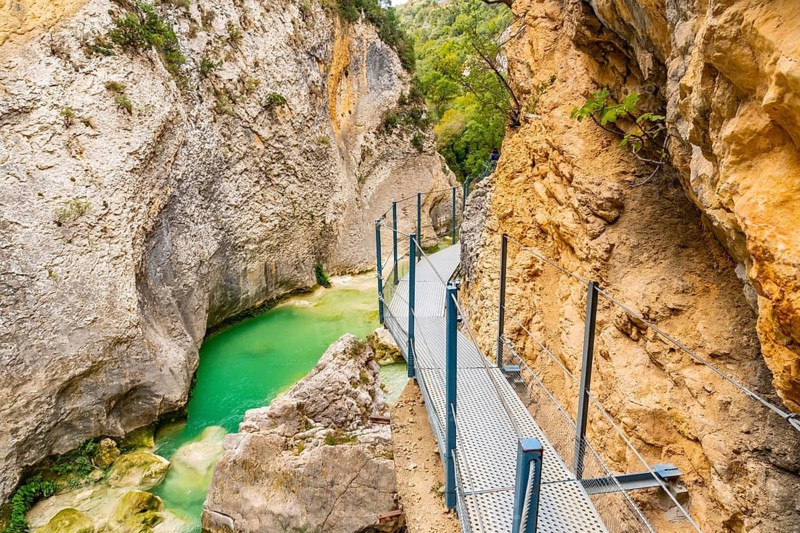 Metal walkways of the Vero River path in Alquezar. Pyrenees