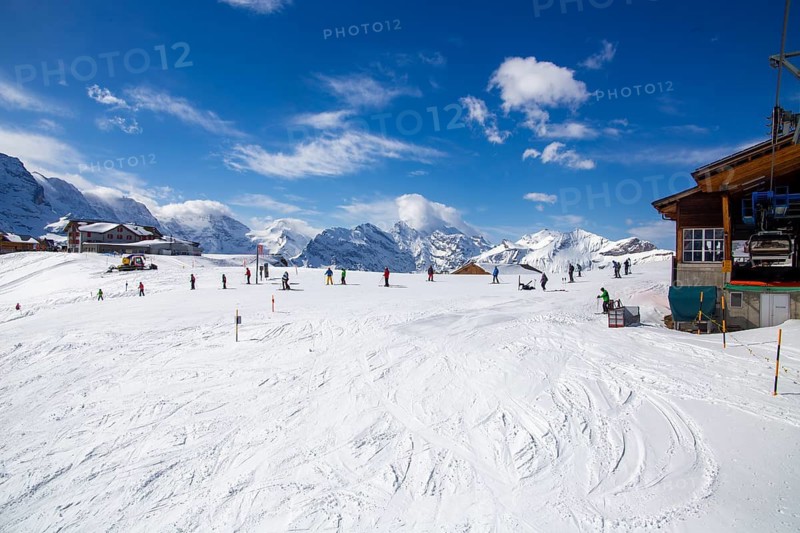26 March 2024: Skiing against the backdrop of the Bernese Alps in Grindelwald, Switzerland
