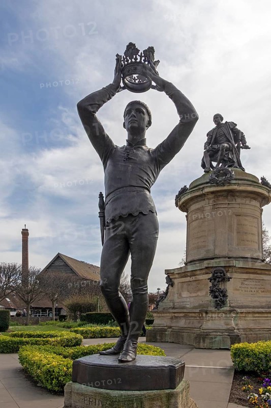 Prince Hal Statue, Gower Monument, Stratford-upon-Avon, Warwickshire, England, Great Britain