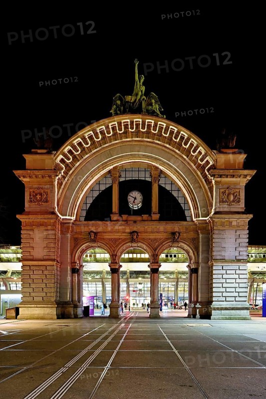 Archway on the station square, light installation at dusk, Lilu, Light Festival 2023, Lucerne, Canton of Lucerne, Switzerland