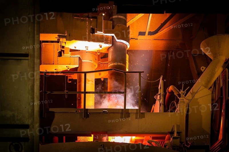 The sector needs reliable energy supply at predictable and competitive prices Joint demands from Economics Minister Dirk Panter, Companies, Steel Industry Association and IG Metall on industrial electricity prices and extension of electricity price compensation Charging an electric blast furnace, Freital, Saxony, Germany
