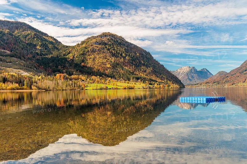 Grundlsee in autumn, Salzkammergut, Styria, Austria