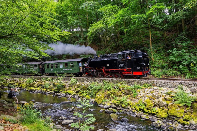 The Freital-Hainsberg-Kurort Kipsdorf narrow-gauge railway, also known as the Weißeritz Valley Railway, is a Saxon narrow-gauge railway in the Eastern Ore Mountains. It branches off from the Dresden-Werdau railway line at Freital-Hainsberg station and runs along the valley of the Rote Weißeritz via Dippoldiswalde and Schmiedeberg to Kipsdorf. Today, the line is the longest-serving publicly operated narrow-gauge railway in Germany, Rabenau, Saxony, Germany
