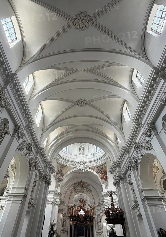 St. Salvator Cathedral in Fulda, officially High Cathedral in Fulda, interior view, central nave with view of the vault, Fulda, East Hesse, Hesse, Germany