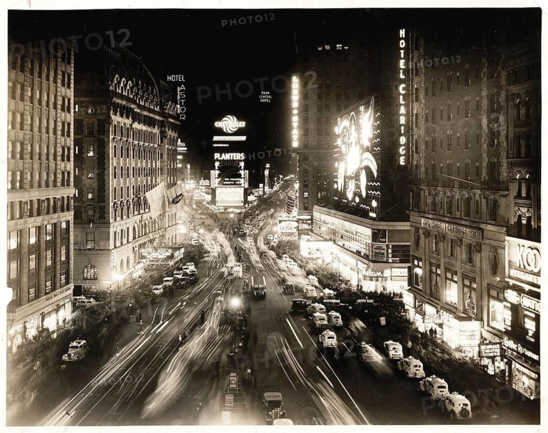 New York, Times Square, Broadway, at night, neon advertising, traffic, shops, department stores, Manhattan, USA, busy night scene with illuminated buildings and lively traffic, 1940s