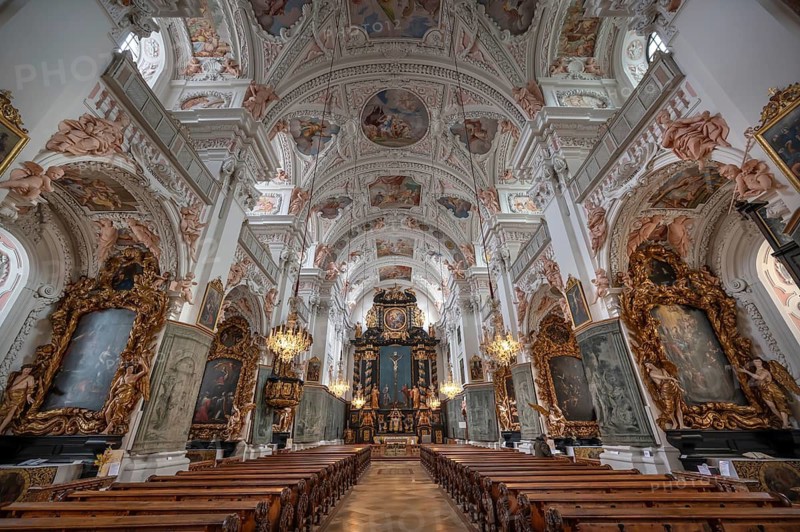 Interior of the parish church of the Assumption of Mary, on the left and right are fasting hangings on canvas painted on both sides in 1777 by Kremser Schmidt, the church is Baroque architecture of the 17th century, Garsten, Upper Austria