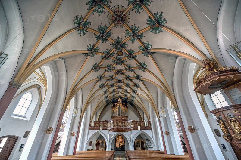 Gothic mesh vault with organ gallery of the Holy Trinity parish church, founded in 1364, Kösslarn, Marktplatz 35, Lower Bavaria, Germany