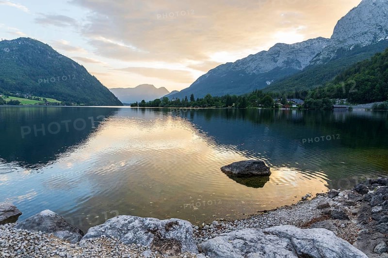 Evening on the eastern shore of Lake Grundlsee, Gössl, Styria, Austria