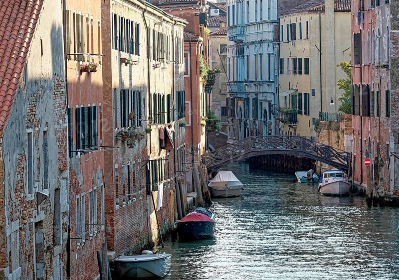 Canal and old houses, old town, mobile charm, dilapidated, Venice, Veneto, Italy