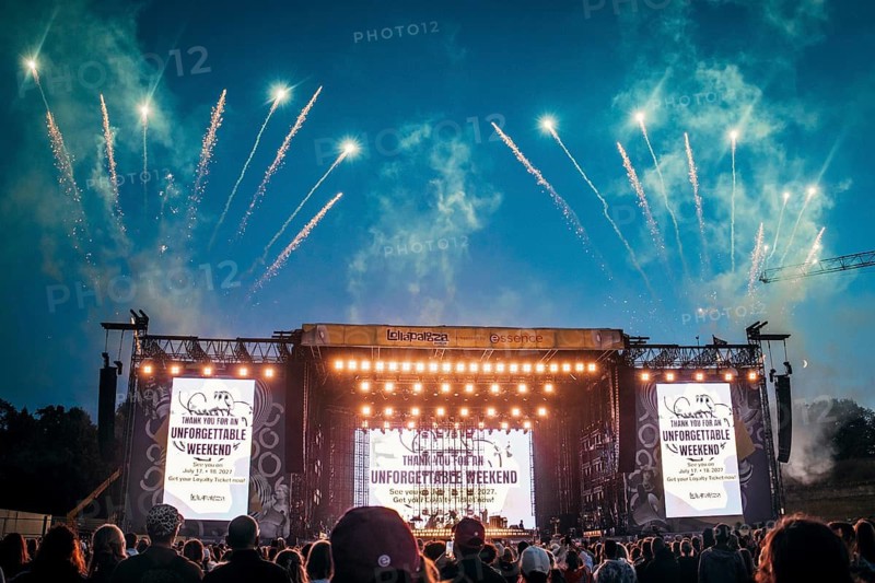 Fireworks over the Essence Stage at the Lollapalooza Festival on the Olympic Site, Berlin, 19.07.2026