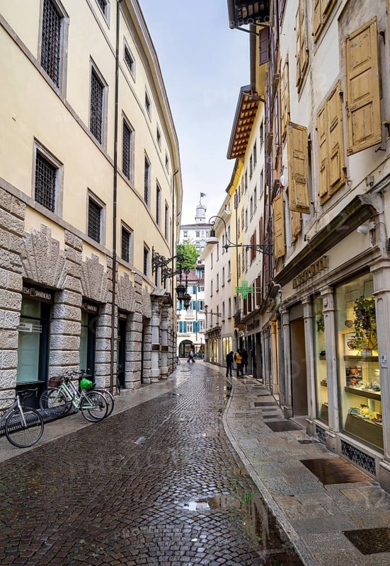 Alley in the old town, Udine, Friuli-Venezia Giulia, Italy