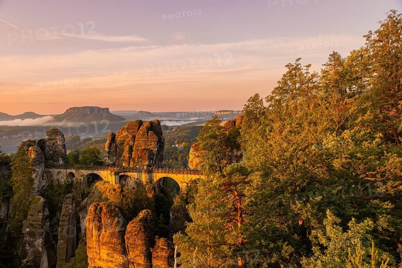 Sunrise on Basteifelsen, Basteibrücke seen from Ferdinandstein, Rathen, Saxony, Germany