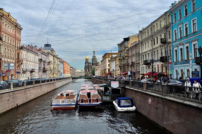 Boats in the Griboyedov Canal, canal, between colorful urban buildings, Saint Petersburg, St. Petersburg, Russia