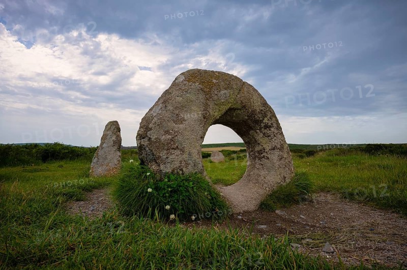 Megalithic formation Mên-an-tol, Lochstein, menhir, also Crick Stone or Devil's Eye, Morvah, Madron, Cornwall, England, Great Britain, Great Britain