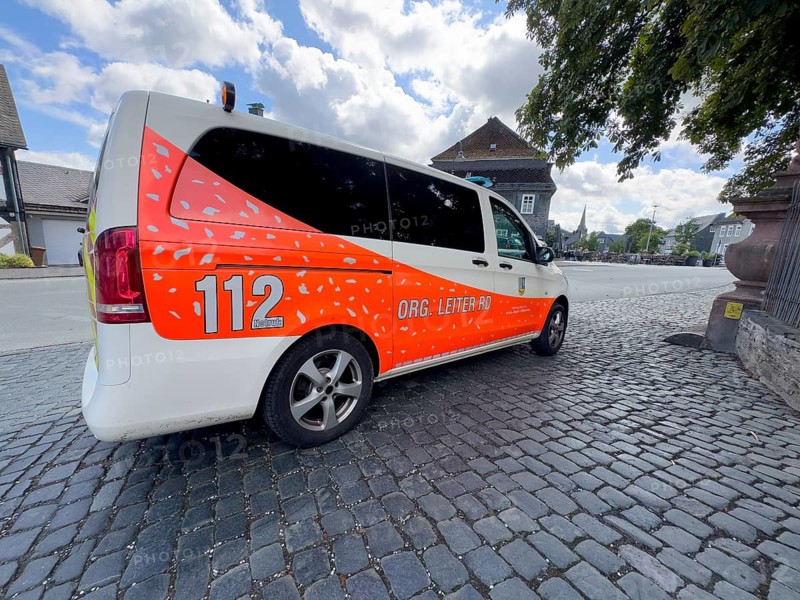 Emergency services vehicle marked 112 Org. Manager, ORGL vehicle from Organizational Head of Emergency Services, mobile lead vehicle Emergency vehicle for major damage situations and disaster control, Germany