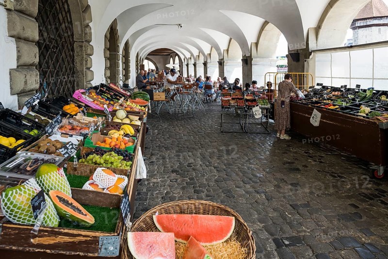 Restaurant and fruit stand under arcades, Old Town, Lucerne, Lake Lucerne, Canton of Lucerne, Switzerland