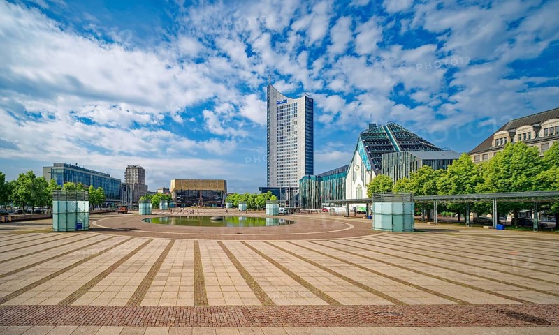Morning atmosphere, Leipzig Augustusplatz with Gewandhaus, Mendebrunnen, city skyscraper and university, reflection, water reflection, Leipzig, Saxony, Germany