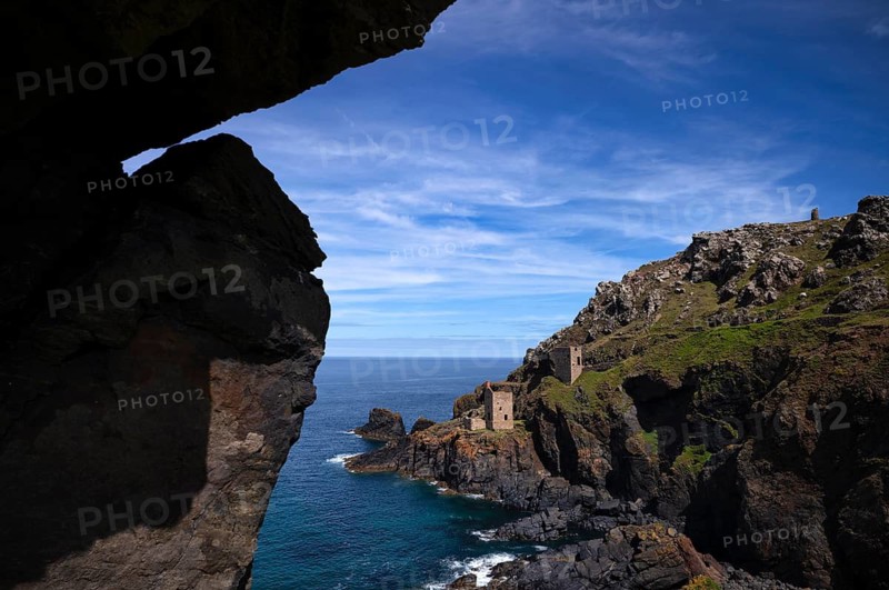 Ruin, Crown Mine engine houses, Botallack Tin Mine, tin mine, tin mine, mining, Pendeen, Trewellard near St Just in Penwith, coast, cliffs, Cornwall, England, Great Britain, Great Britain