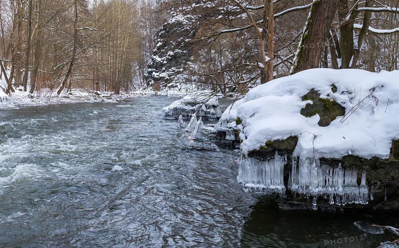 Germany, Rentzschmühle, Saxony, Weiße Elster, biotopes, flowing waters, river, landscape, nature reserve, river, snow, stony, Vogtland, winter
