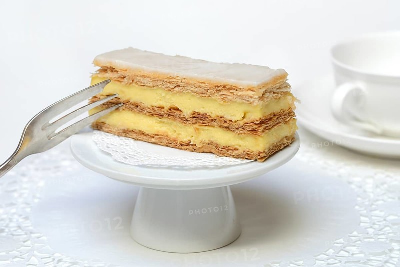 Swiss cream slices with vanilla cream and puff pastry, Switzerland