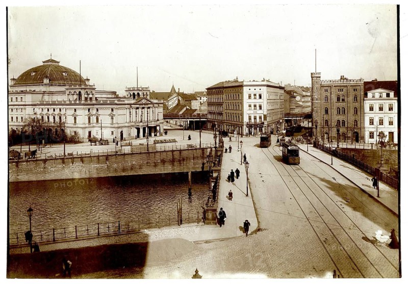 Berlin, Mitte, Lessingtheater, Spree, Unterbaumbrücke, Unterbaumstraße, customs building, river with bridge and nearby trams, surrounded by historic buildings, Oskar Sparke, around 1908
