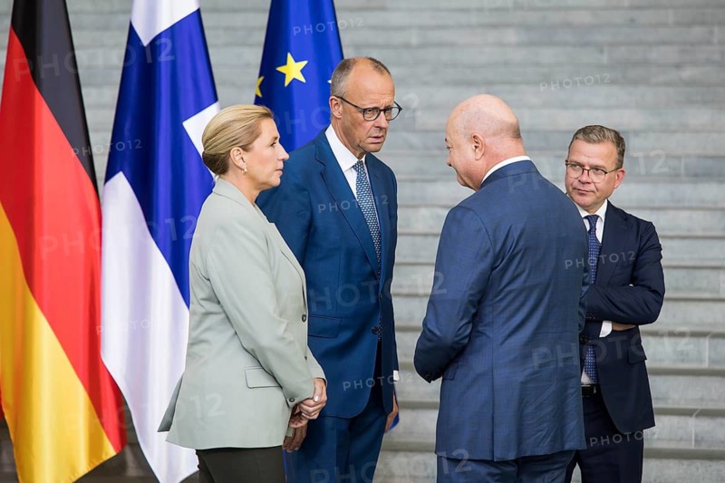 Mette Frederiksen Denmark, Federal Chancellor Friedrich Merz Germany, Christian Stocker Austria and Petteri Orpo Finland after the family photo with the heads of state and government of several like-minded EU states on the next multiannual financial framework in the Federal Chancellery, Berlin, 30.03.2026