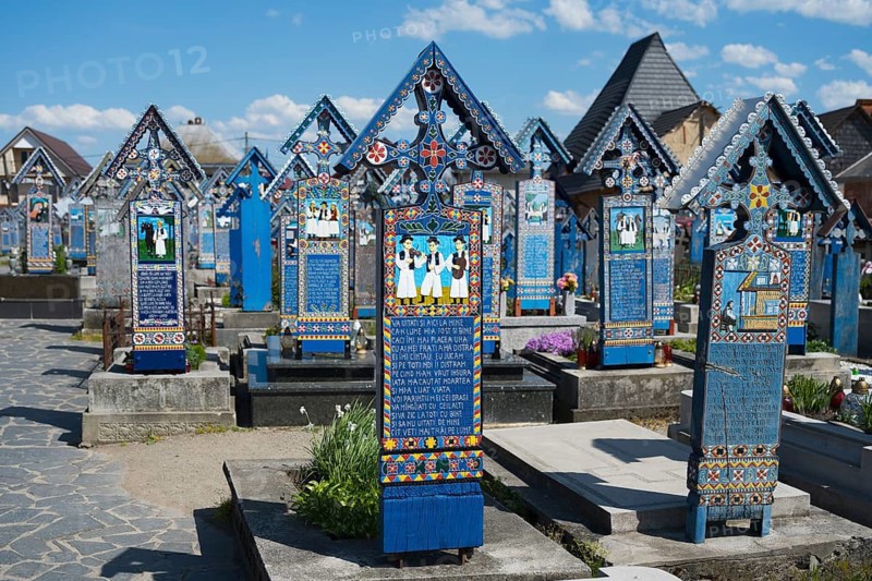 Colourful, ornate crosses of the Sapân?a cemetery in a quiet, traditional setting, traditional wooden grave sites, Happy Cemetery, Cimitirul Vesel, Sapân?a, Sapanta, Maramures, Maramures, Maramuresh, Romania