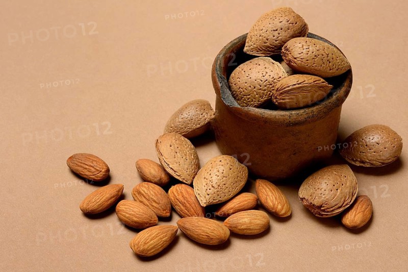 Almond, almond kernels and unopened stone kernels