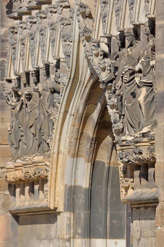 Virgin portal from the late Gothic St. Mary's Cathedral, clever and foolish maidens, stone sculptures, handicrafts, series, church portal, decorations, Zwickau, Saxony, Germany