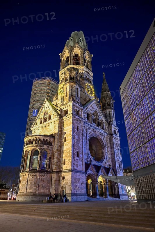 Kaiser Wilhelm Memorial Church, blue hour, blue hour, Breitscheidplatz, Charlottenburg district, Berlin, Germany