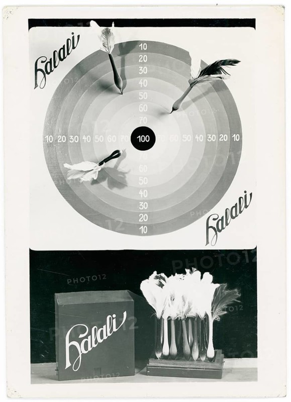 GDR, consumption, game, halai, hunting game, children, target sports game with feathers and target in a classic black and white photo, around 1956
