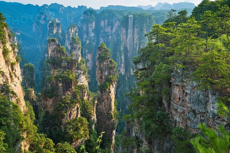Panoramic view of the quartz sandstone pillars of the Tianzi Mountains in Zhangjiajie National Park to Bailong Elevator, Avatar Mountains, Halleluja Mountains, Wulingyuan, Yuanjiajie, Hunan Province, China